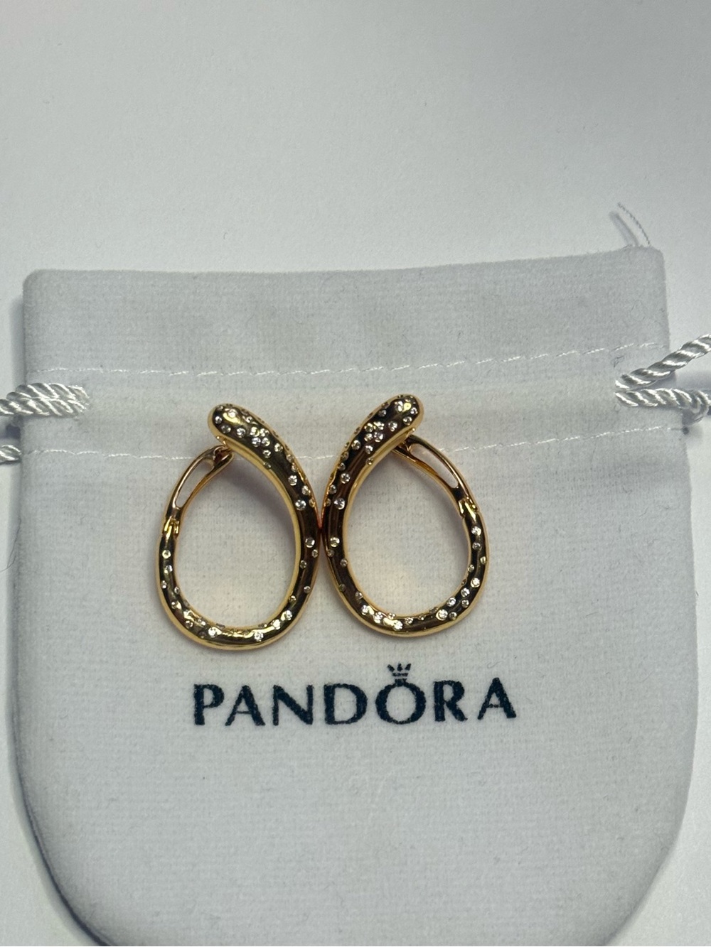 Pandora Organically Shaped Stone-Set Hinged Hoop Earrings
14k gold plating